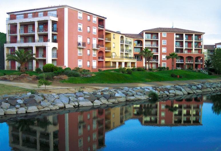 Residence 4 Etoiles Port Marine Sainte-Maxime Exteriör bild